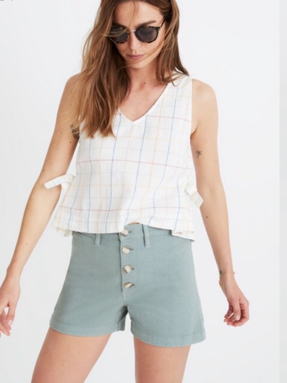 Madewell Emmett High-Waist Button-Front Shorts in Sage Green